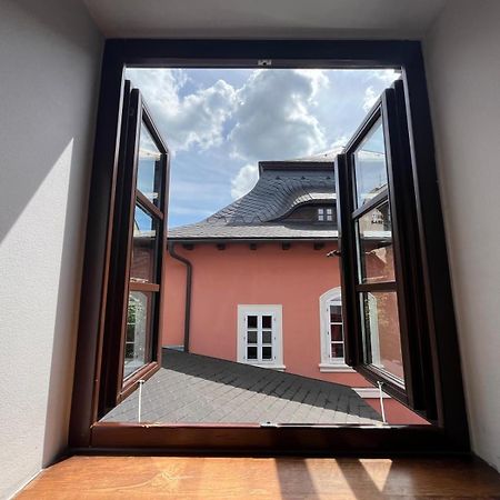 Nevinne Apartmany Kolin Bagian luar foto