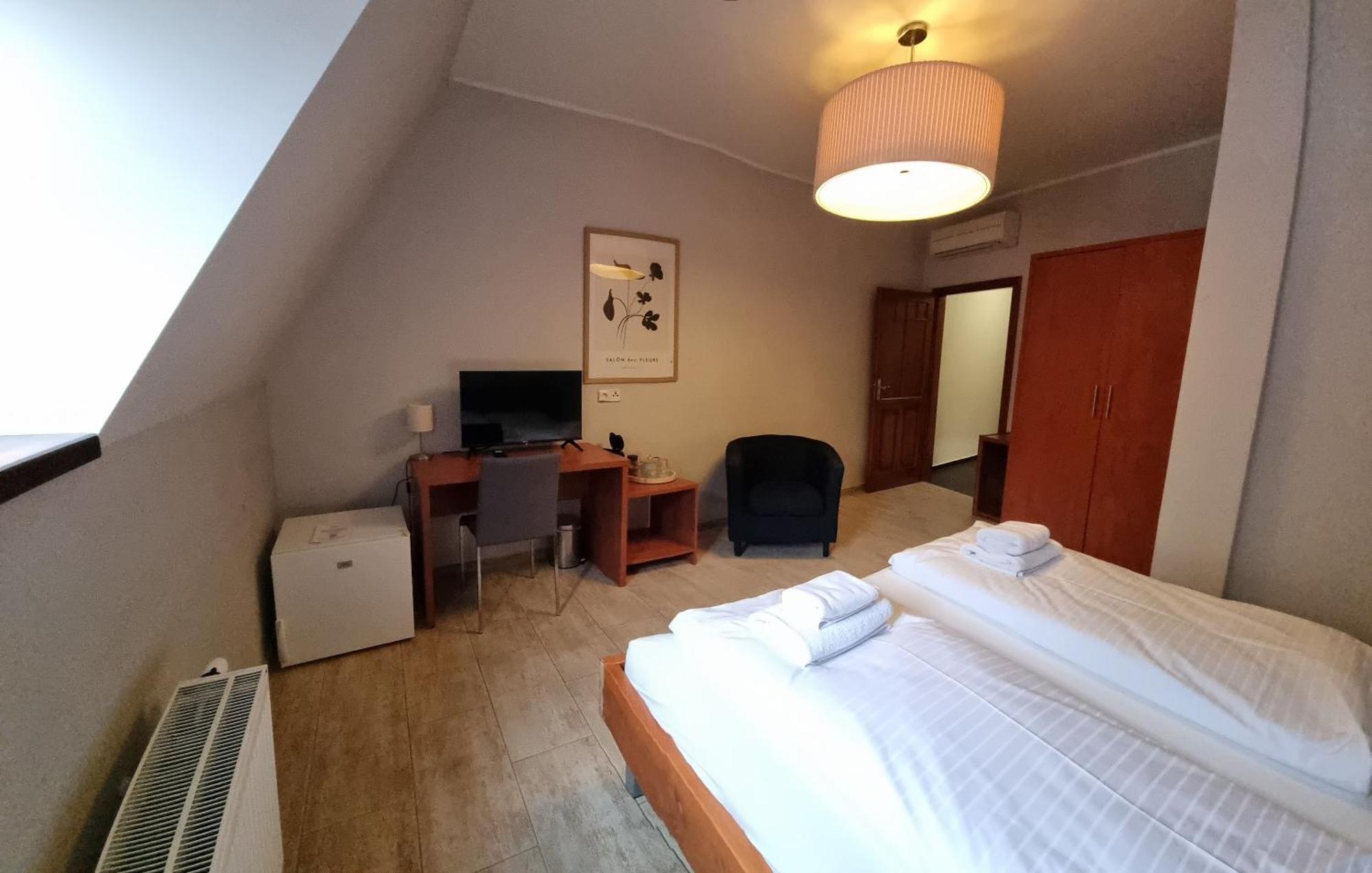 Nevinne Apartmany Kolin Bagian luar foto