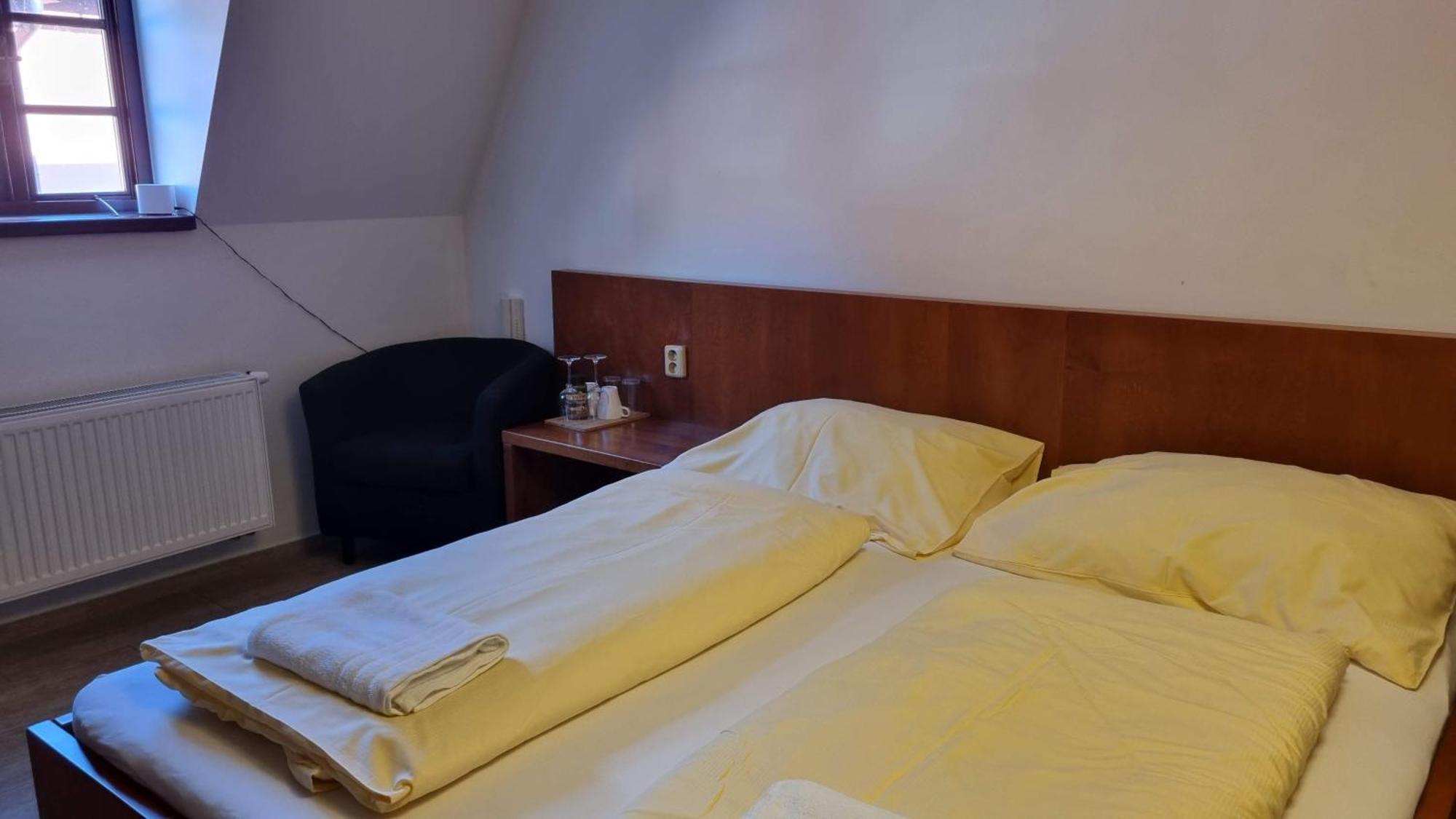 Nevinne Apartmany Kolin Bagian luar foto